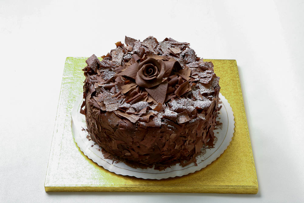 Dark Chocolate Mousse Cake_03.jpg